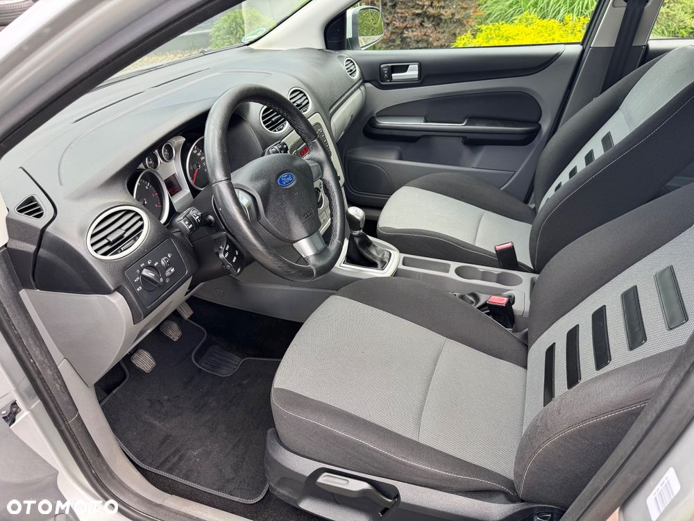 Ford Focus - 23
