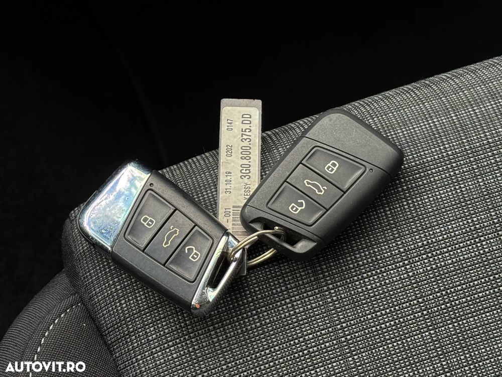 Volkswagen Passat 1.6 TDI SCR DSG Business - 19