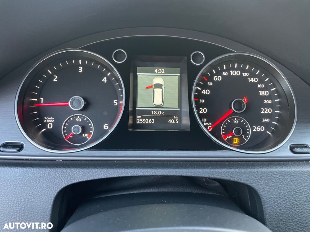 Volkswagen Passat - 22