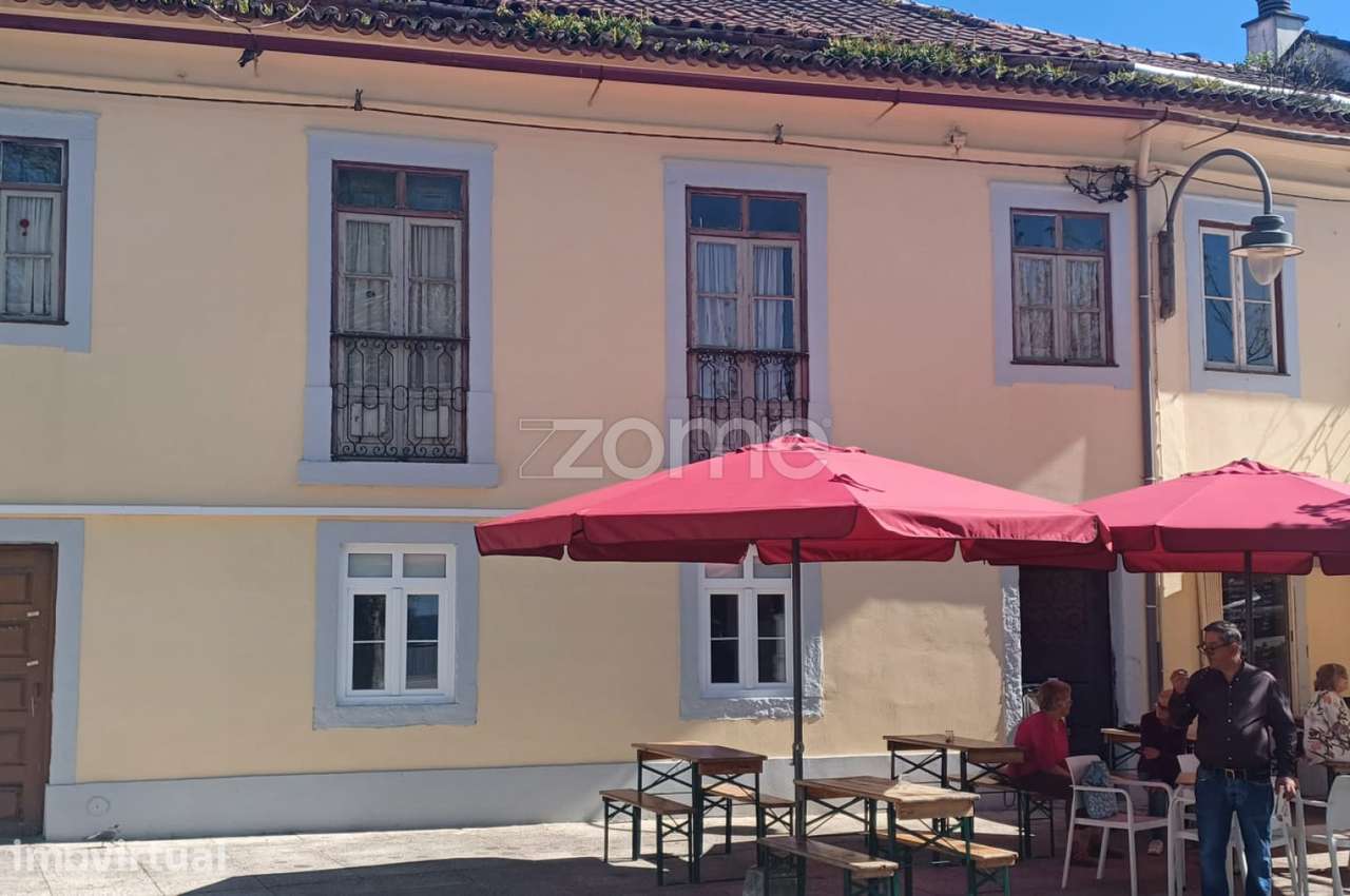 Prédio com Restaurante e com 2 apartamentos em Coimbra - Grande imagem: 2/13