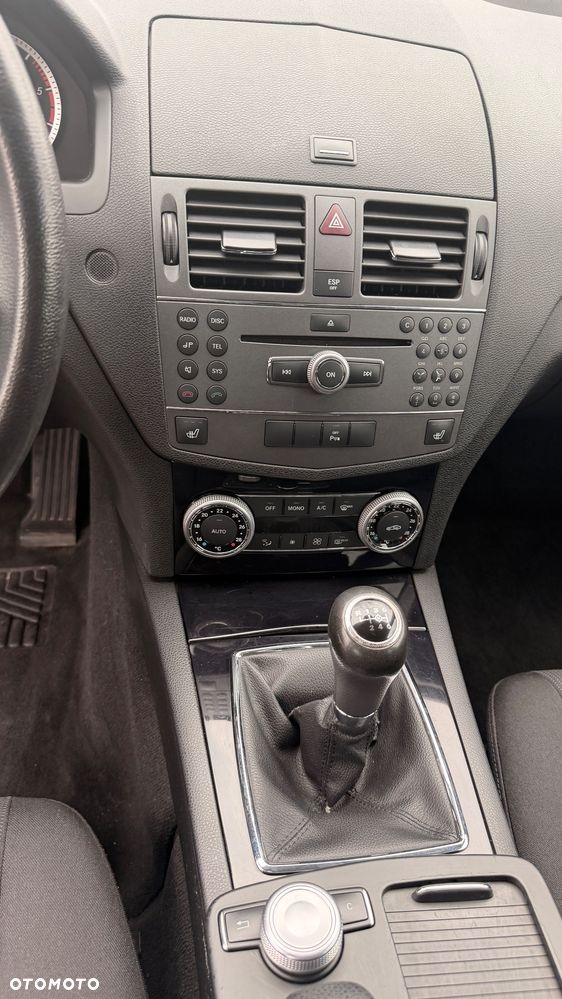 Mercedes-Benz Klasa C 220 CDI DPF Elegance - 13