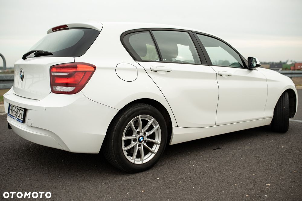 BMW Seria 1 116i - 4