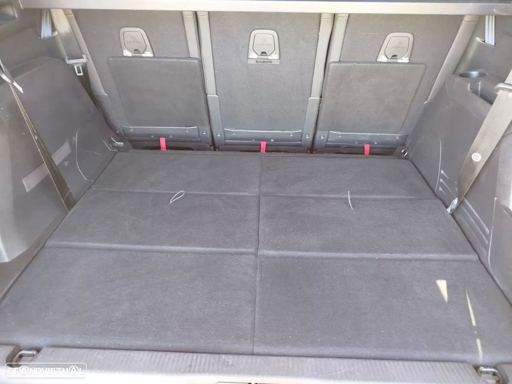 Peugeot 5008 1.5 BlueHDi Allure Pack EAT8 - 17