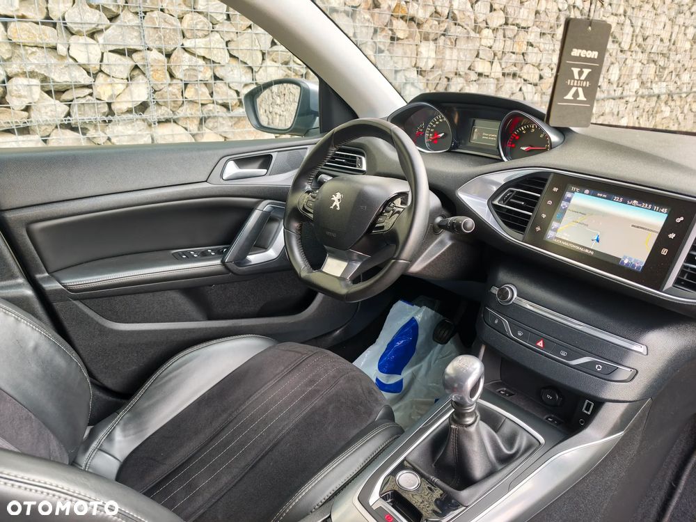 Peugeot 308 BlueHDi 120 Stop & Start Allure - 21