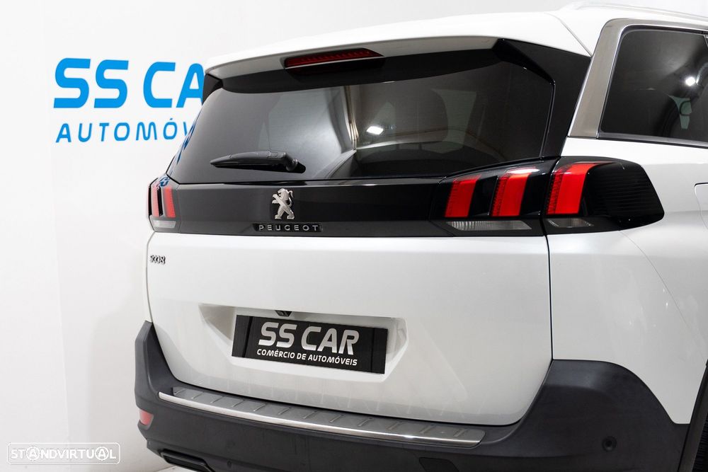 Peugeot 5008 1.2 PureTech Allure EAT8 - 8
