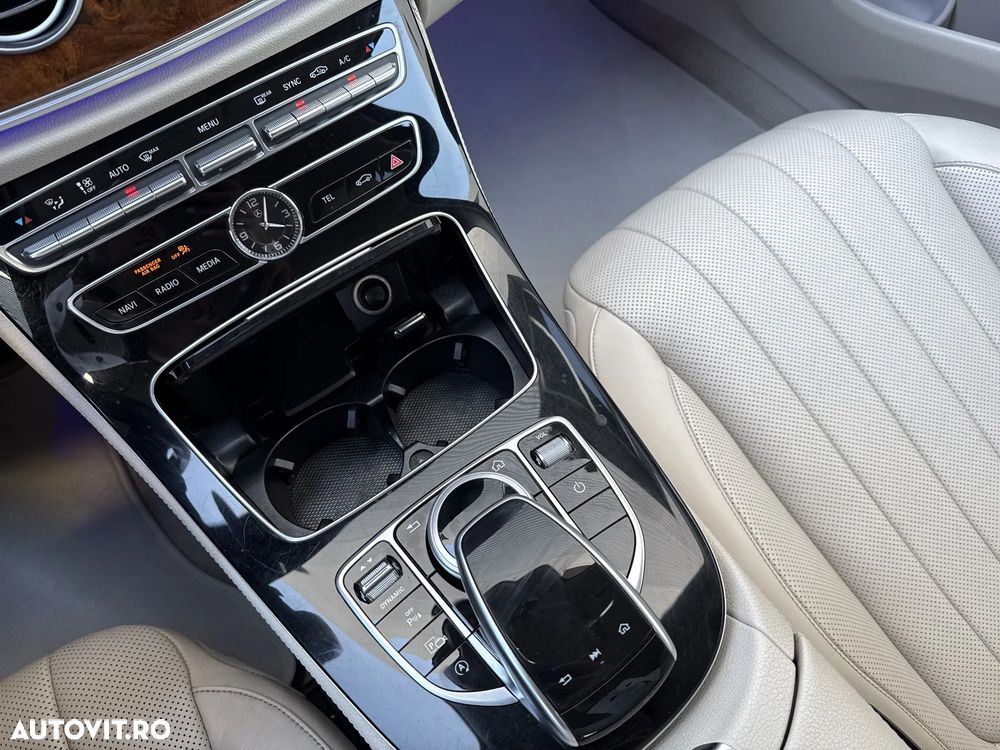 Mercedes-Benz E 200 4MATIC 9G-TRONIC Exclusive - 22