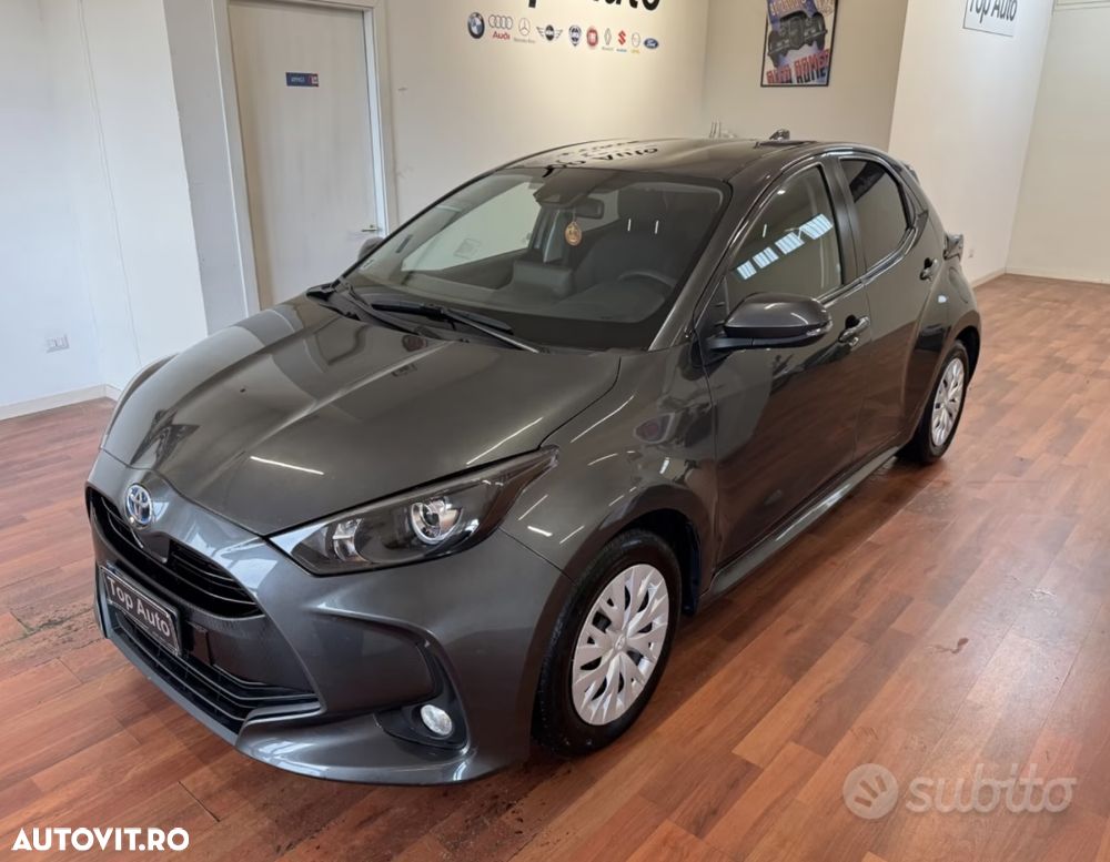 Toyota Yaris Hybrid 130 1.5 VVT-i Premiere Edition - 1