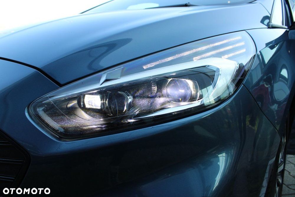 Ford S-Max - 10