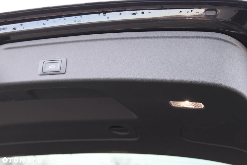 Audi A4 Avant 2.0 TDI Design S tronic - 11