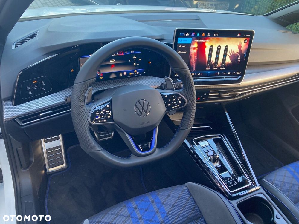 Volkswagen Golf - 21