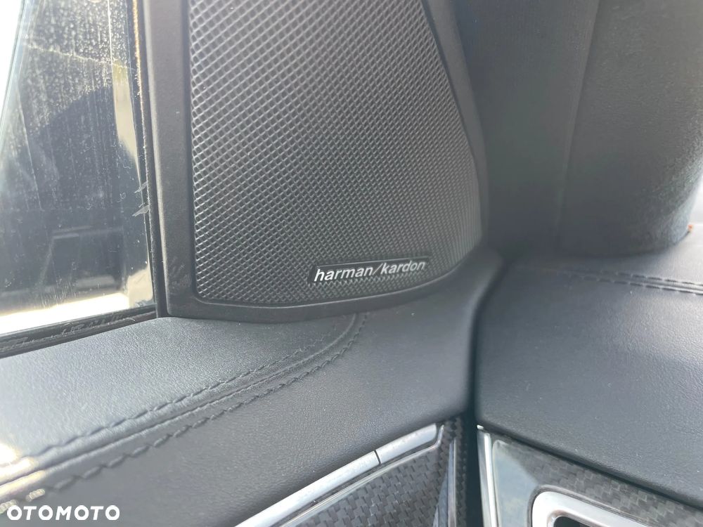 Mercedes-Benz Klasa E 63 AMG S 4-Matic - 29