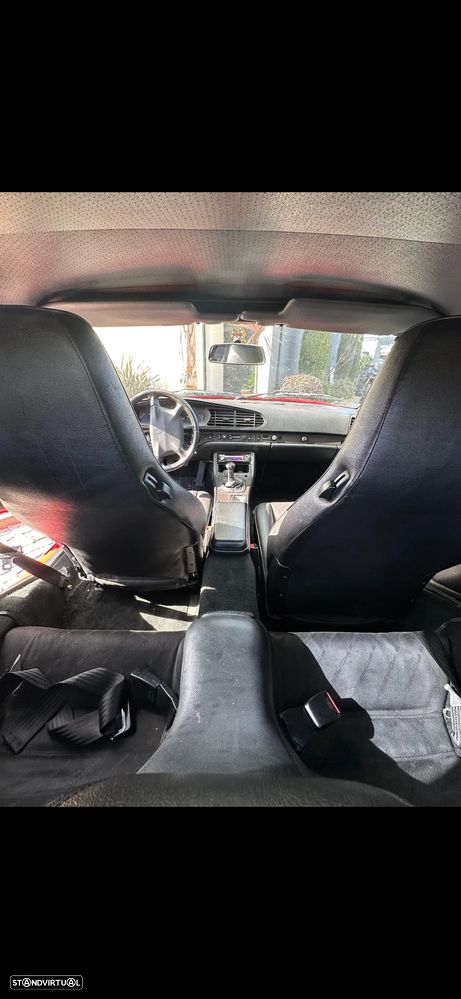 Porsche 944 Turbo - 8