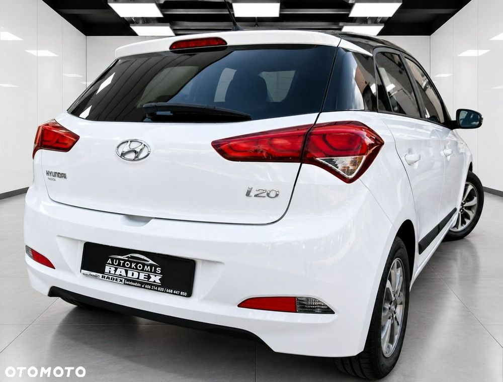Hyundai i20 1.2 Passion Plus - 27