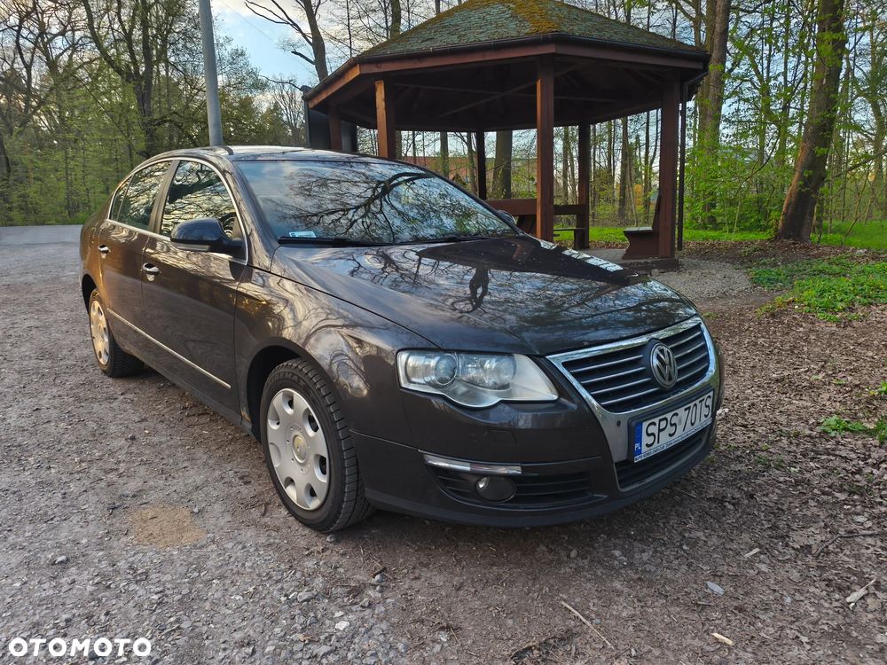 Volkswagen Passat 2.0 TDI Comfortline DSG - 1