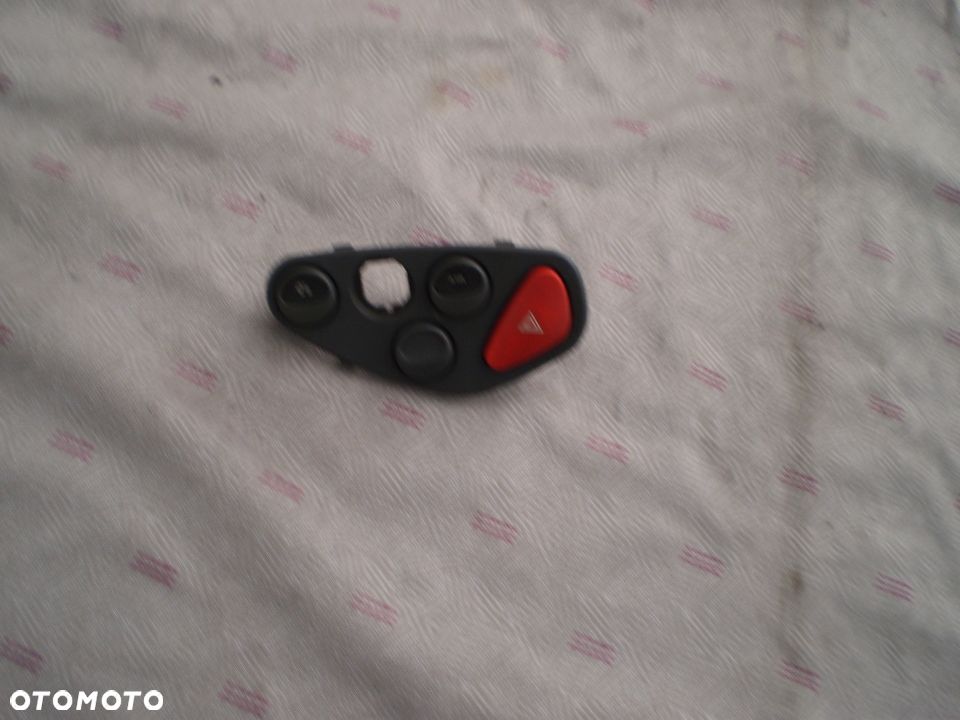 panel włącznik świateł awaryjnych IVECO STRALIS