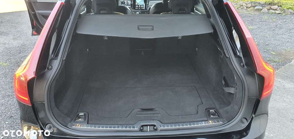 Volvo V90 D4 Momentum - 28