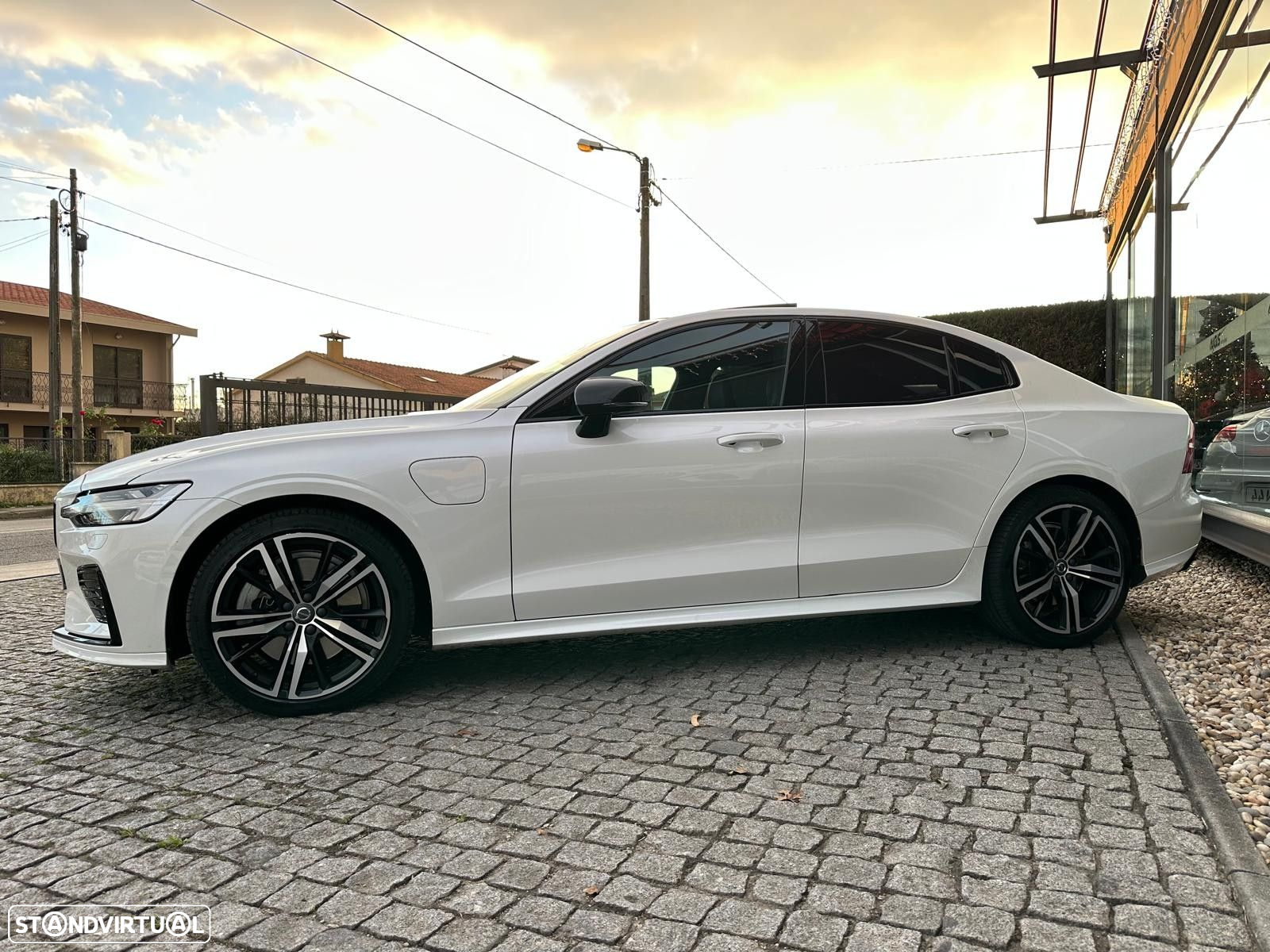 Volvo S60 2.0 T8 PHEV R-Design AWD - 6