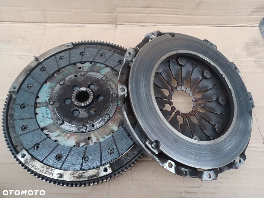 KOŁO DWUMASOWE SPRZĘGŁO VW PASSAT B7 2.0 TDI - 9