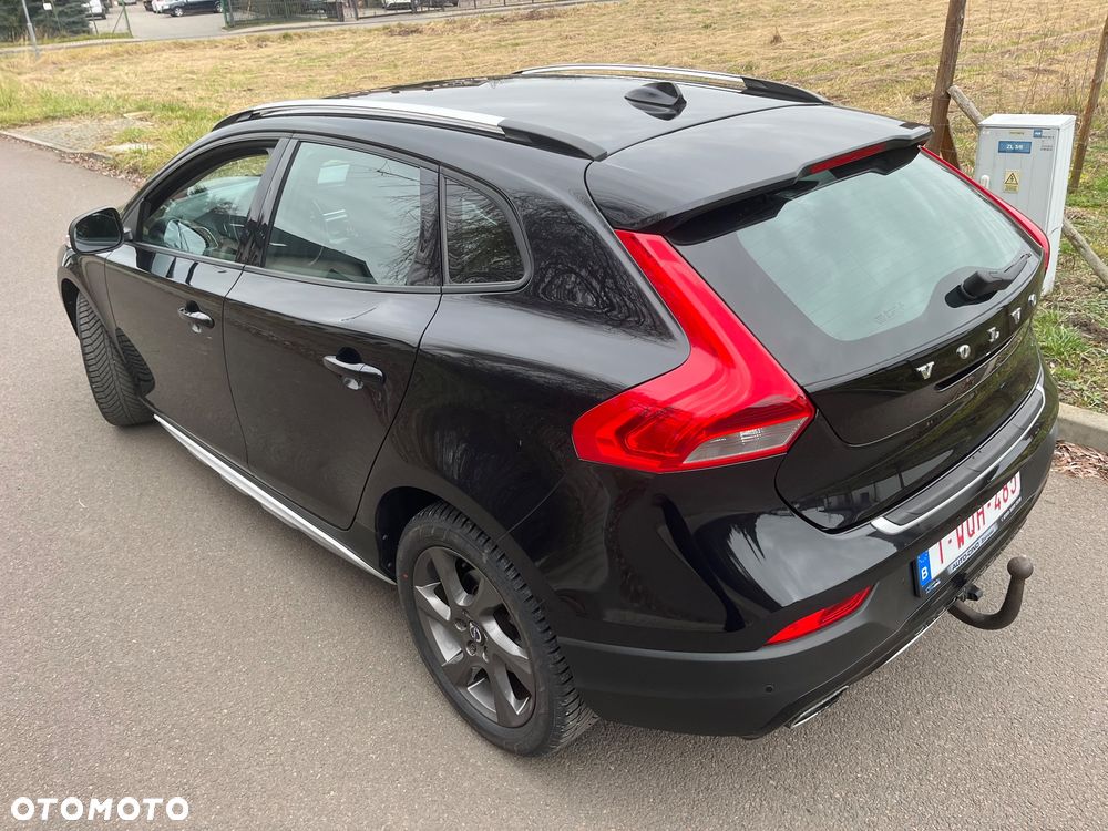 Volvo V40 Cross Country - 12