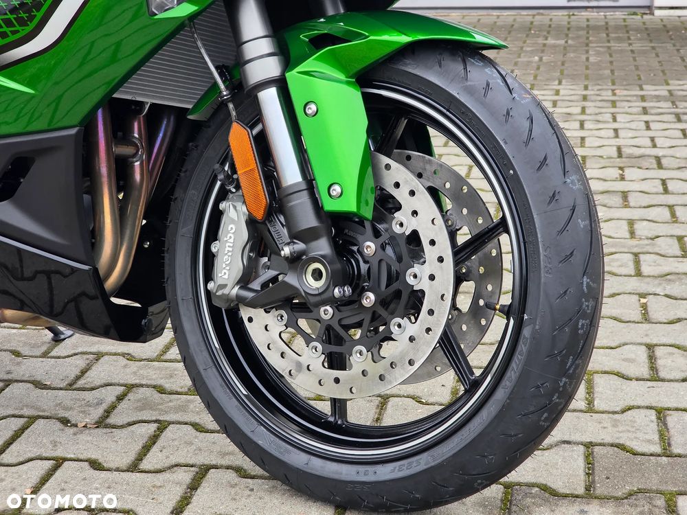 Kawasaki Ninja 1000 SX - 11
