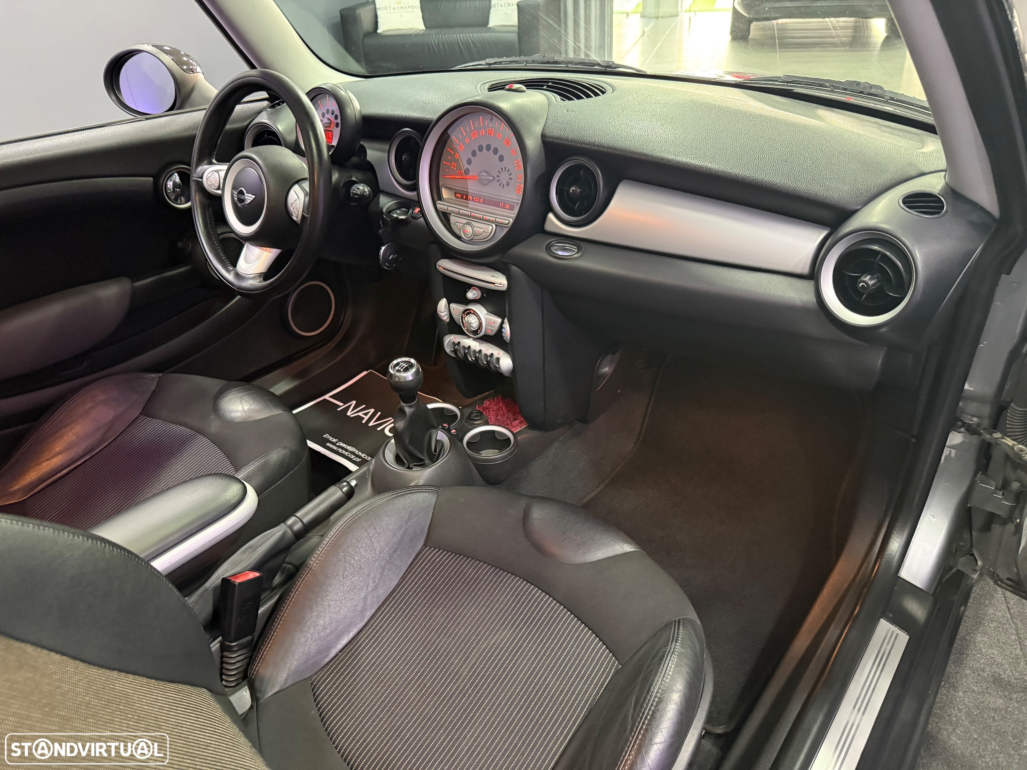 MINI 3 Portas Cooper D - 9
