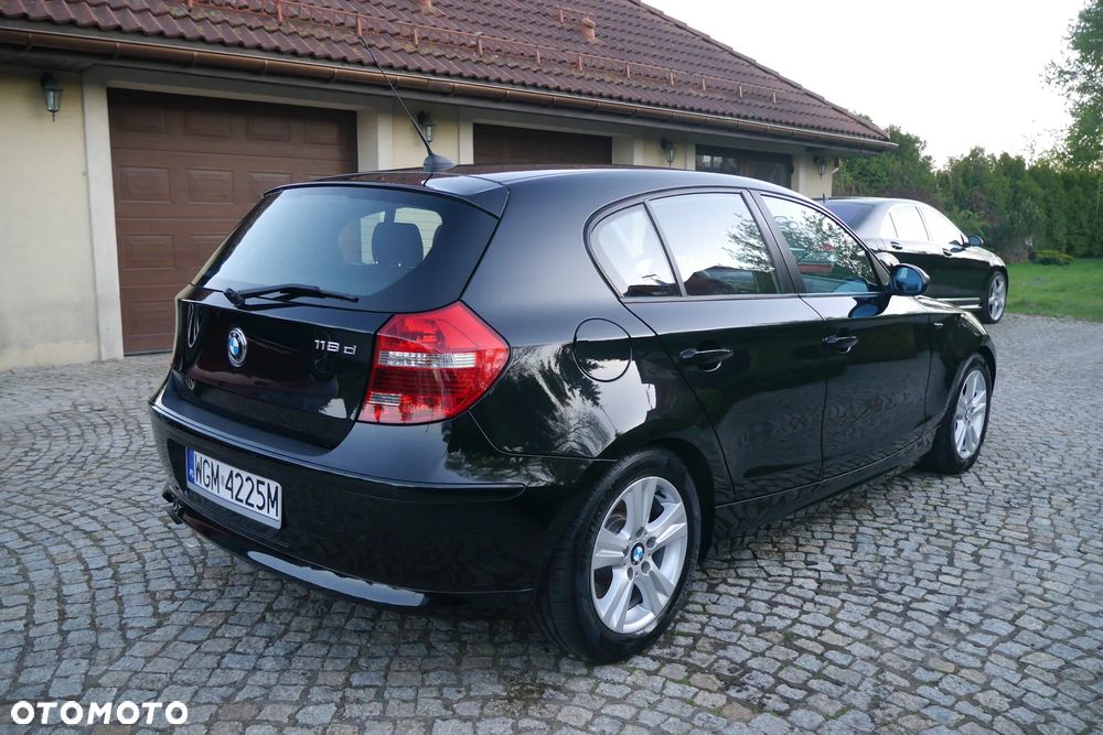 BMW Seria 1 118d - 4