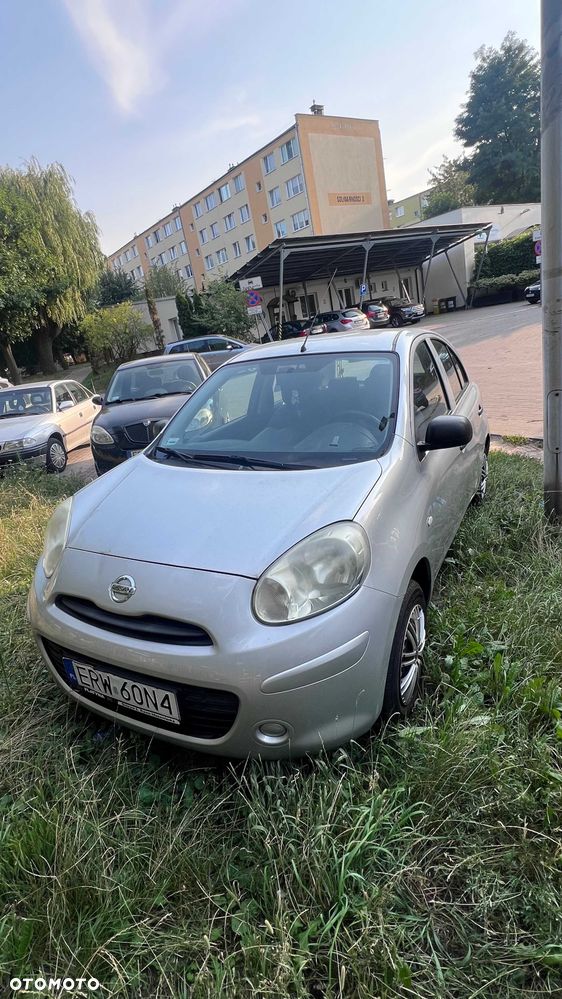 Nissan Micra - 1