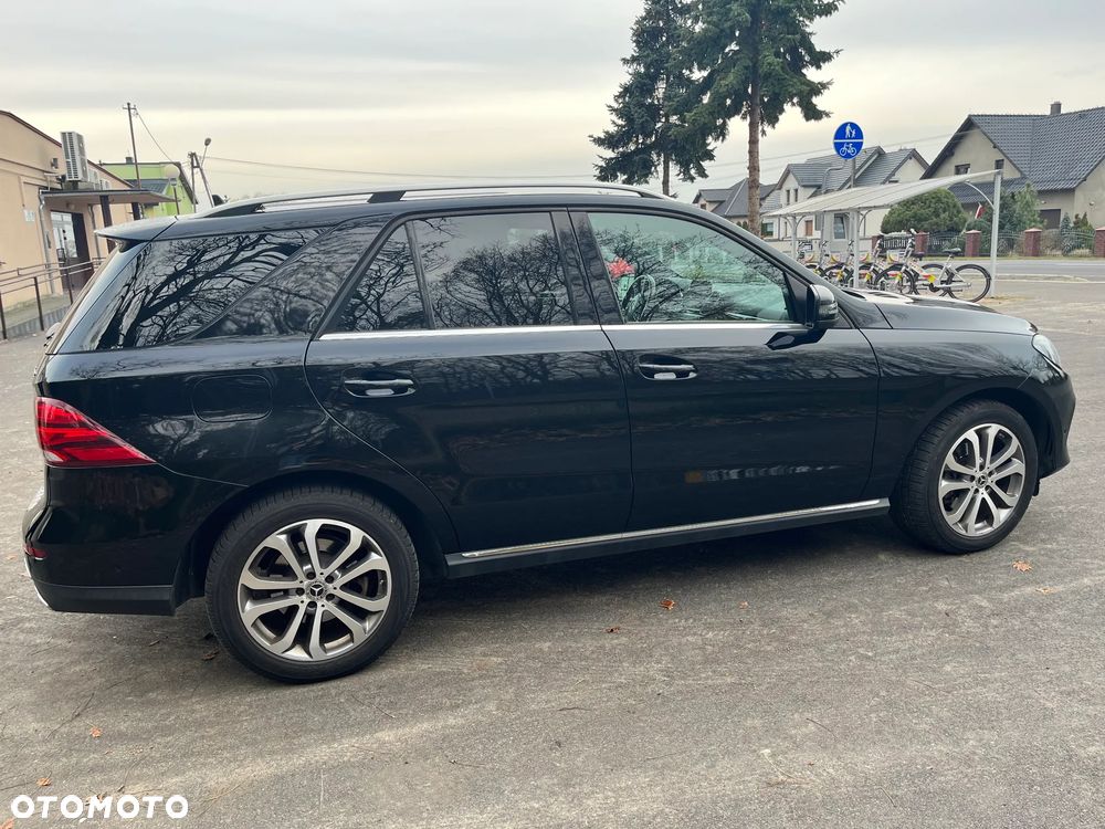 Mercedes-Benz GLE 350 d 4-Matic - 4