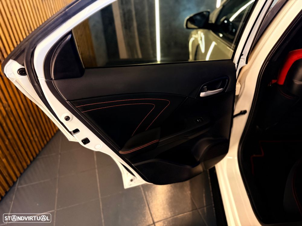 Honda Civic 2.0 VTEC Turbo Type R GT - 26