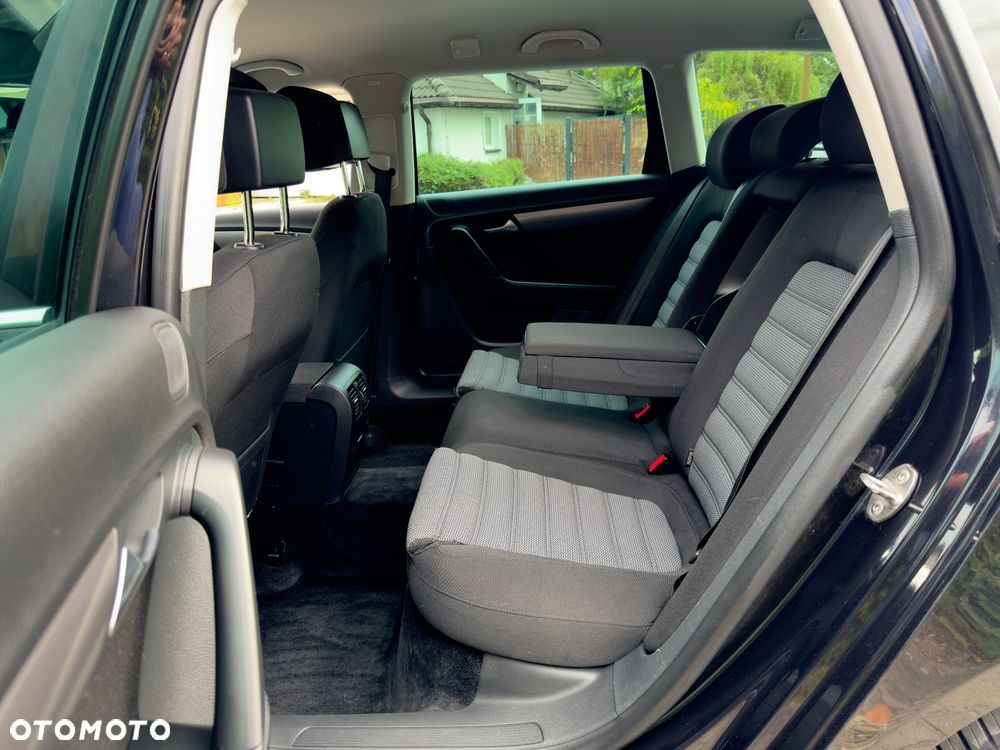 Volkswagen Passat Variant 2.0 TDI DSG BlueMotion Technology Highline - 17