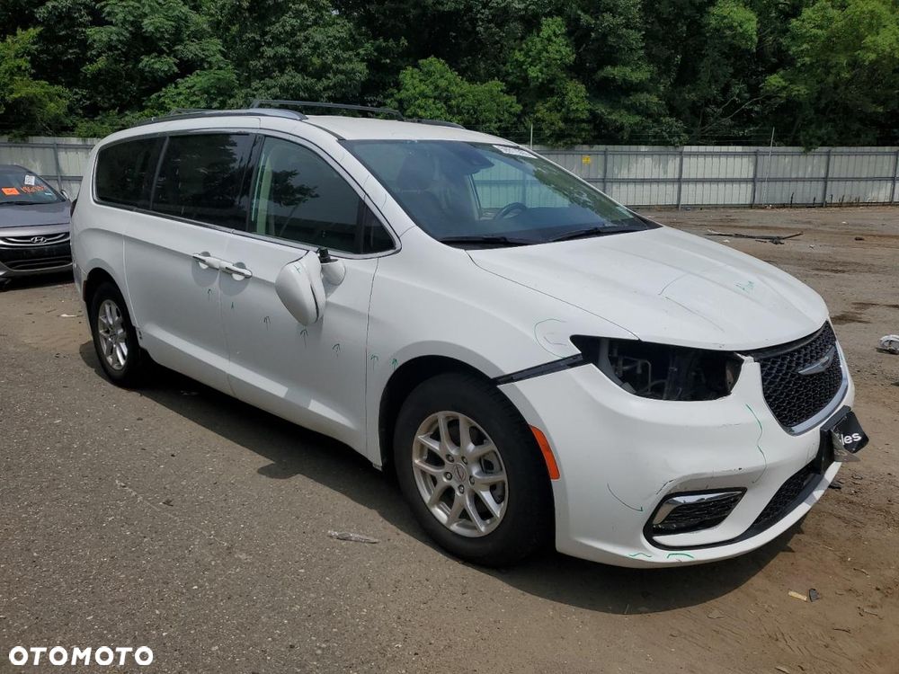 Chrysler Pacifica - 4