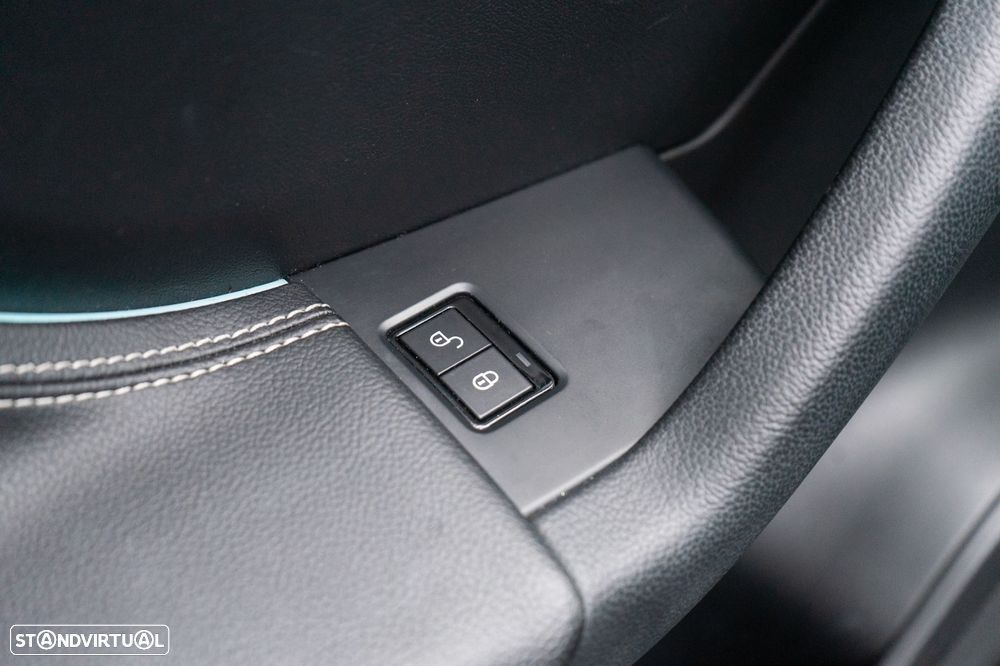 Jaguar F-Pace 20d AWD Aut. R-Sport - 17