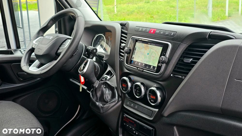 Iveco ❗️❗️DAILY 3.0 180KM 50C18 ❗️❗️ZABUDOWA IGLOOCAR 10 PALET / MROŹNIA -32 +32 / AGREGAT THERMOKING V300 MAX / AUTOMAT HI-MATIC / LAKIER METALIC / NAWIGACJA / TEMPOMAT ADAPTACYJNY / PODUSZKI PNEUMATYCZNE / GRUBA ŚCIANKA / WERSJA WZMOCNIONA / SALON POLSKA / FULL LED / MAKSYMALNA DOSTĘPNA OPCJA WYPOSAŻENIA❗❗ STAN - JAK NOWY ❗️ - 8