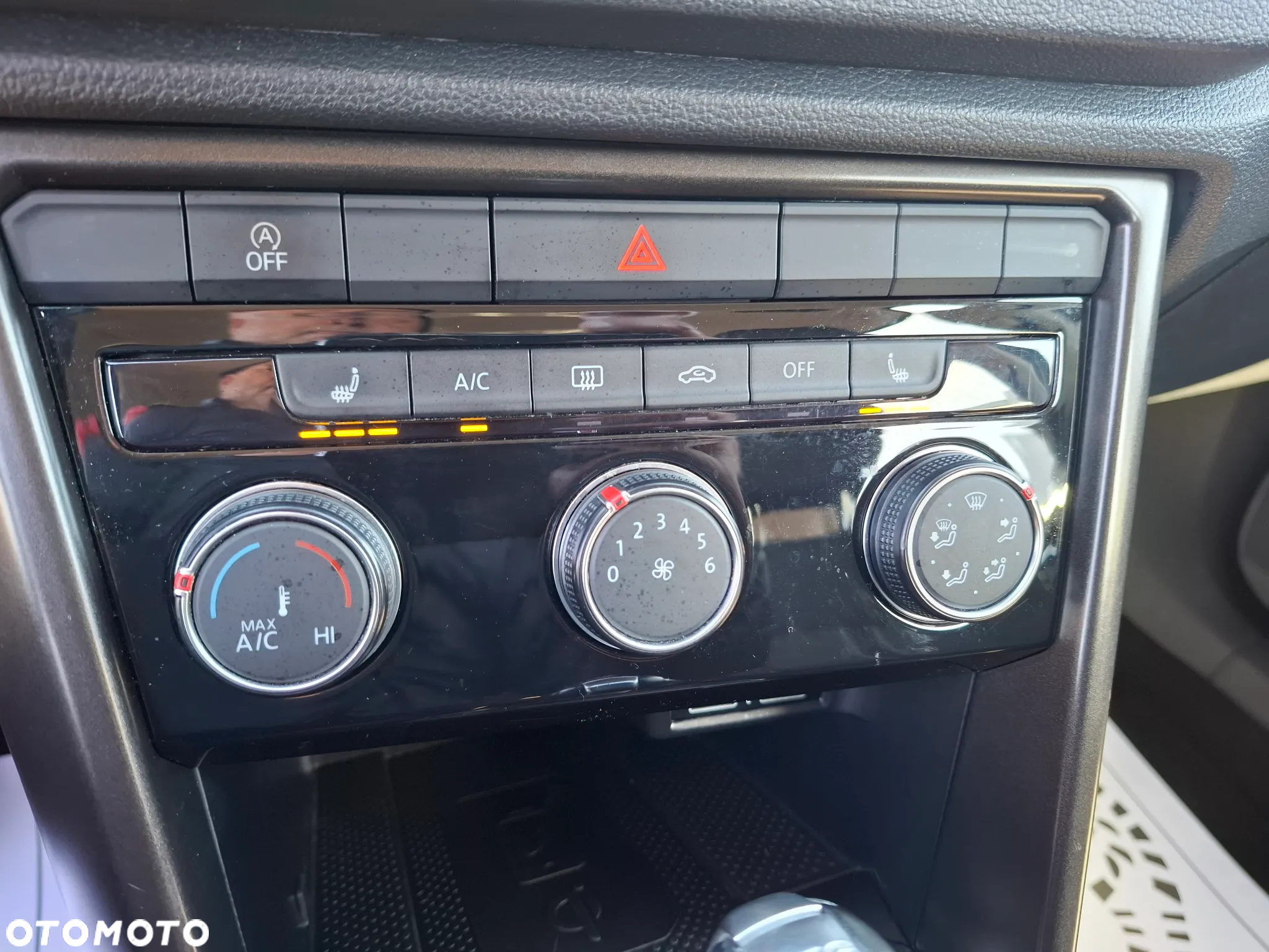 Volkswagen T-Roc 2.0 TDI SCR DSG ACTIVE - 23