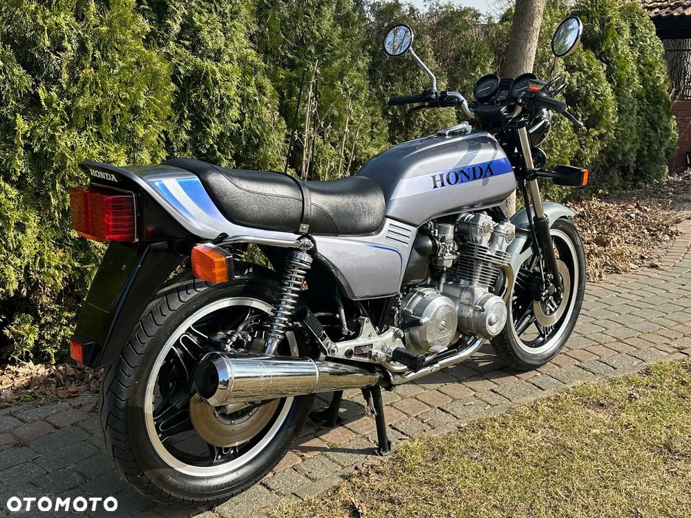 Honda CB - 4