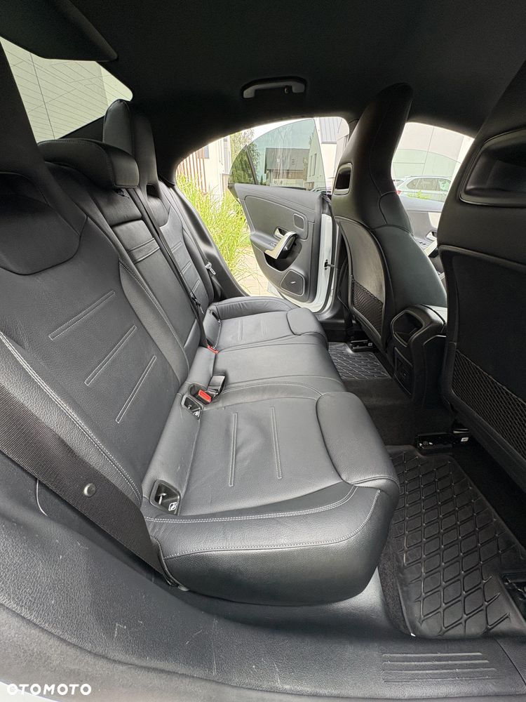 Mercedes-Benz CLA 200 AMG Line 7G-DCT - 7