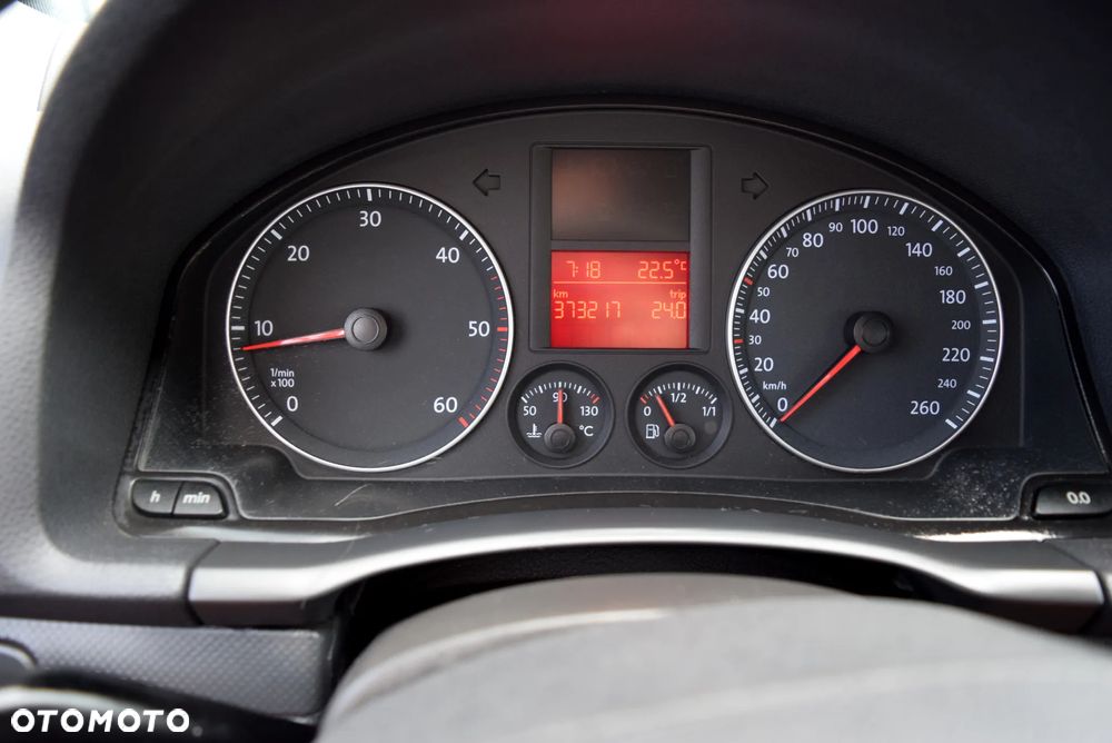 Volkswagen Golf V 1.9 TDI Comfortline - 18