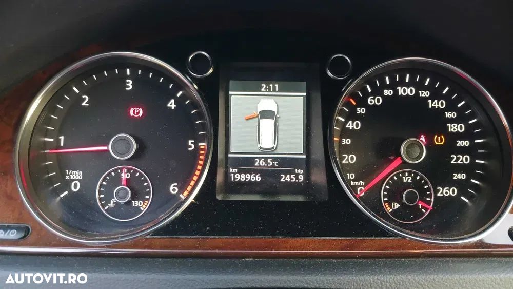 Volkswagen Passat 2.0 TDI BlueMotion Technology Business Edition - 8