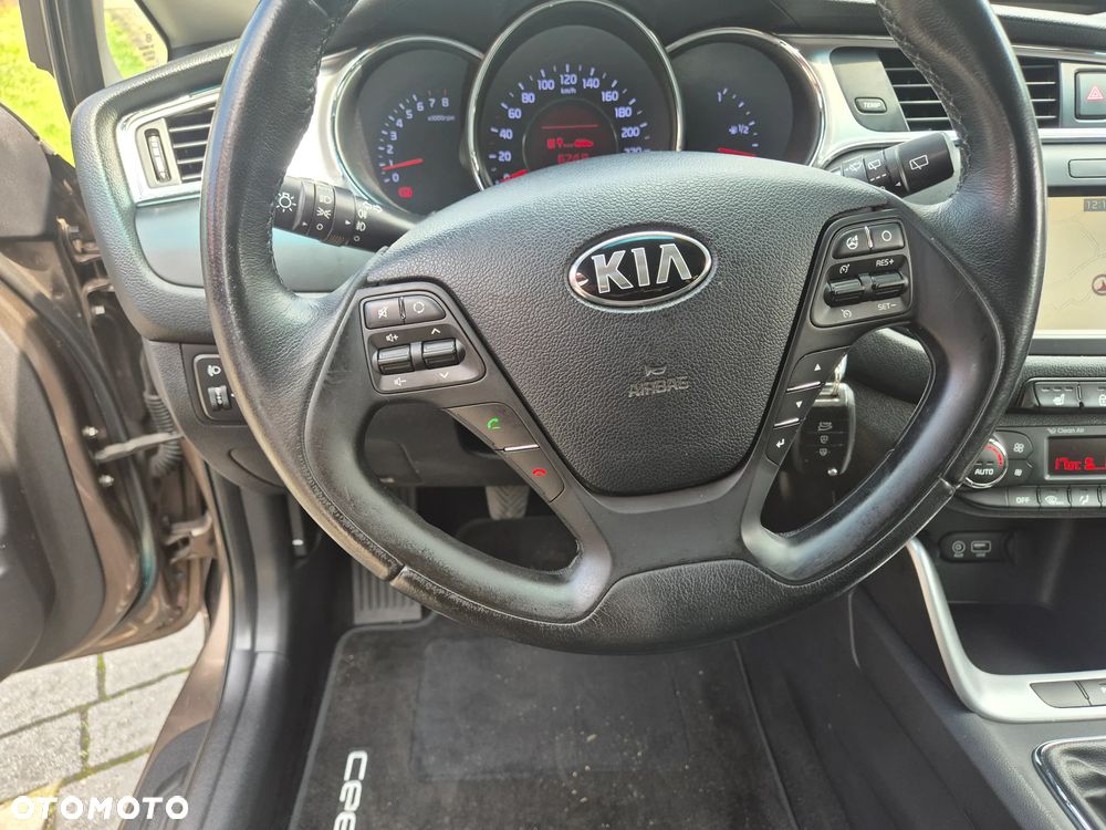Kia Ceed 1.4 CVVT Dream-Team Edition - 20