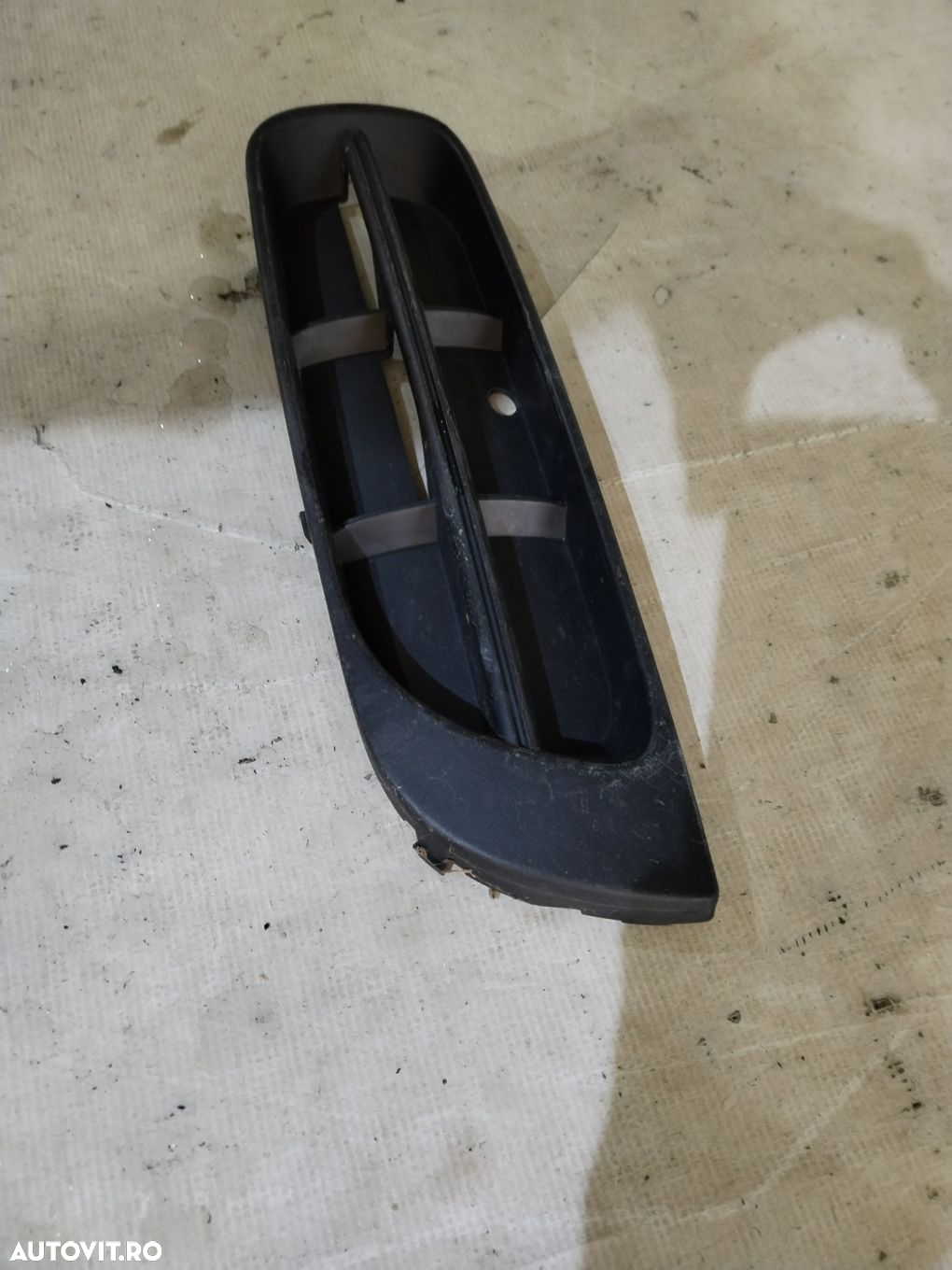 Grila stanga, Skoda Fabia 2, 2007, 2008, 2009, cod origine OE 5J0807367. - 2