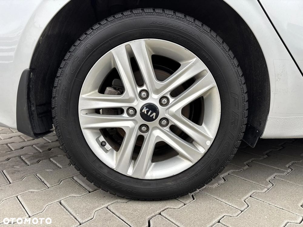 Kia Ceed 1.6 CRDi SCR M - 18