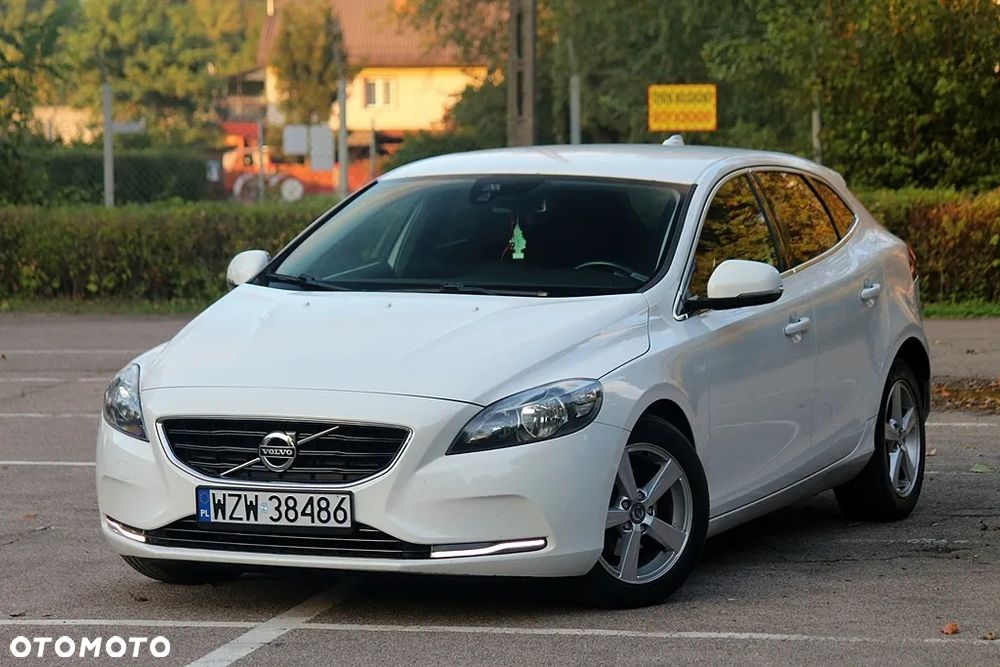 Volvo V40 D2 Momentum - 2