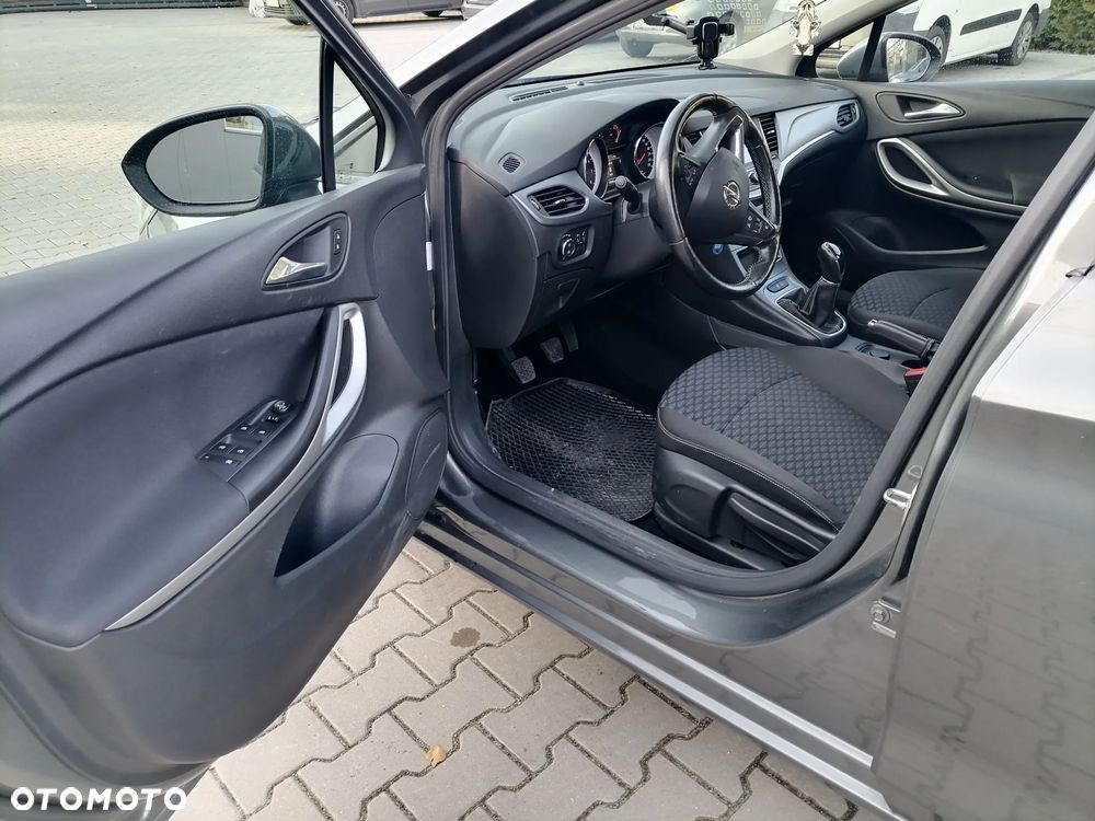 Opel Astra 1.4 T Dynamic - 7