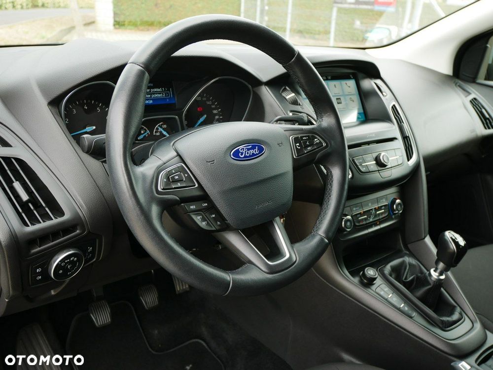 Ford Focus Turnier 1.0 EcoBoost Start-Stopp-System ACTIVE DESIGN - 12