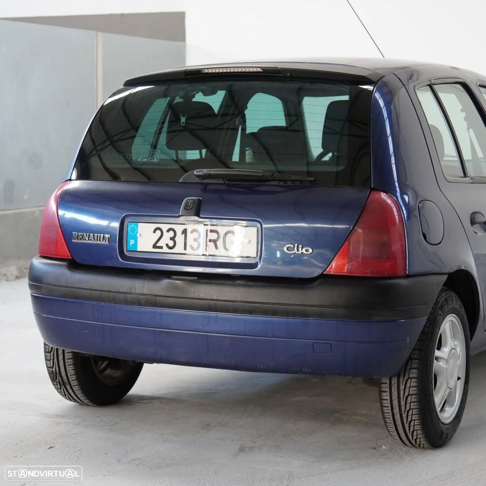 Renault Clio - 31