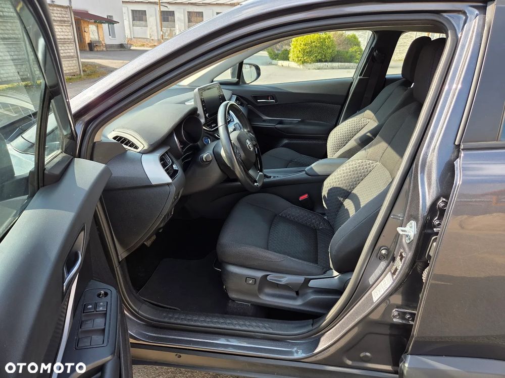 Toyota C-HR - 10