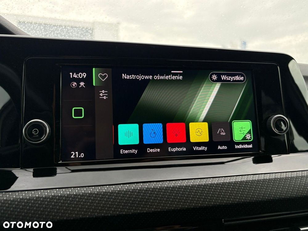 Volkswagen Golf - 31