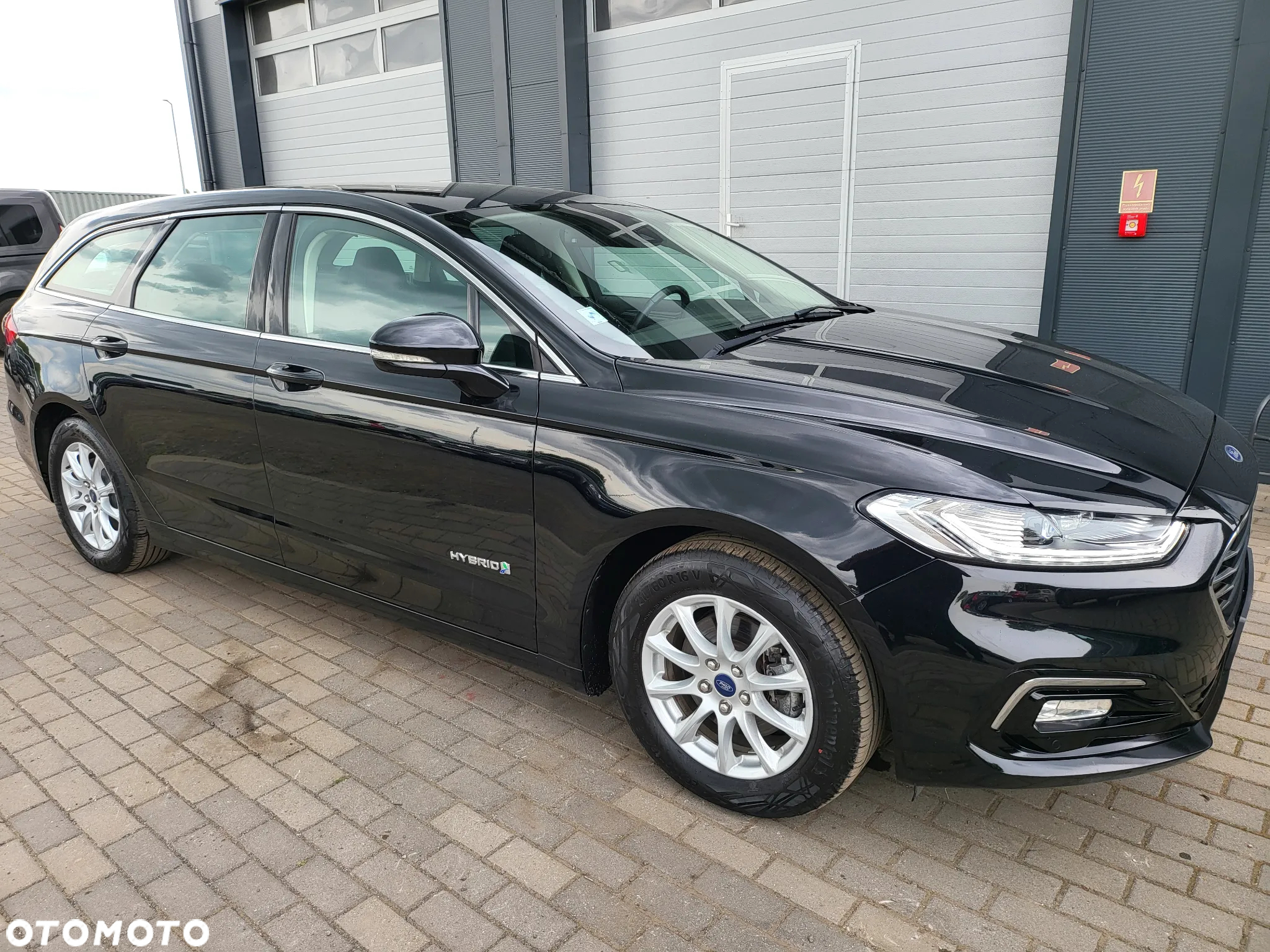 Ford Mondeo 2.0 Hybrid Titanium - 27