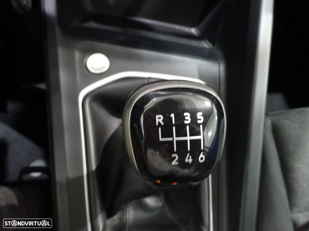 VW Golf 2.0 TDI Life - 29