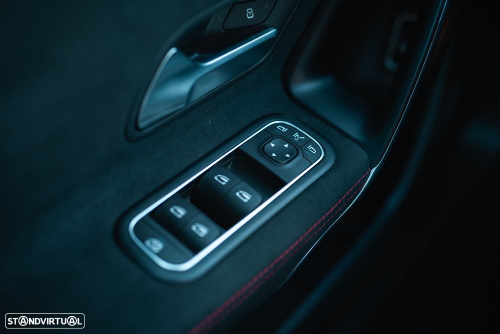 Mercedes-Benz A 250 e 8G-DCT AMG Line Advanced Plus - 5